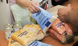 Lengvėja maisto paketai skurstantiems