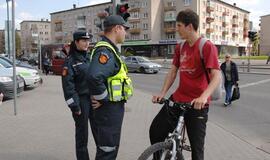 Klaipėdos policininkai auklėjo jaunus dviratininkus