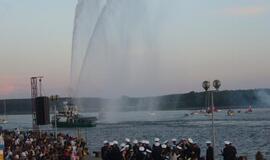 Laivų paradas – su parako dūmais, fontanais ir fejerverkais