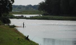 Žvejai tvarkys prišiukšlintas pamario upių pakrantes