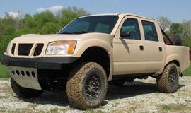 Šarvuotas pikapas: tinka civiliams, bet subalansuotas armijai (video)