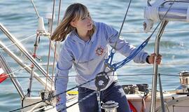16-metė jūreivė Abby Sunderlend saugiai pristatyta į Prancūzijos Rejunjono salą
