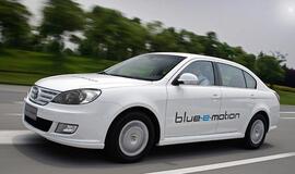 2013 metais - du nauji "Volkswagen" elektromobiliai
