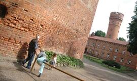 Dėl sumenkusių pajamų sumažėjo keliaujančių lietuvių