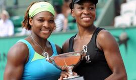 &quot;French Open&quot; moterų dvejetų varžybas laimėjo seserys Viljams