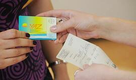 Į vaistines - su vaistų dėžutėmis