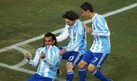 PAR 2010: Argentinos futbolininkai nugalėjo meksikiečius ir iškopė į ketvirtfinalį