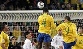PAR 2010: aštuntfinalyje brazilai nepaliko vilčių varžovams iš Čilės