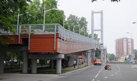 Pėsčiųjų tiltas per geležinkelį užbaigtas