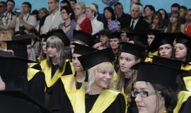 KU studentams - diplomų gavimo metas