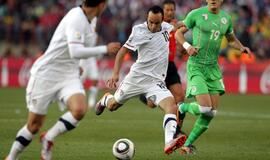 PAR 2010: JAV futbolininkai įveikė alžyriečius ir iškopė į aštuntfinalį