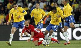 PAR 2010: Brazilijos rinktinė įveikė Šiaurės Korėjos futbolininkus