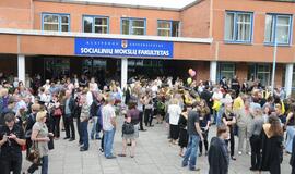 KU studentams - diplomų gavimo metas