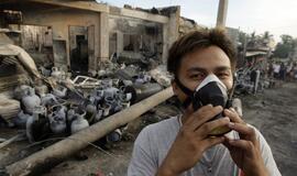 Filipinuose sprogo dujų balionus gabenęs sunkvežimis