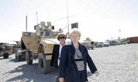D. Grybauskaitė aplankė Lietuvos karius Afganistane