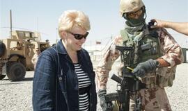 D. Grybauskaitė aplankė Lietuvos karius Afganistane
