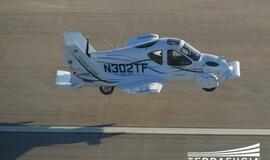 Amerikiečiai gamins skraidantį automobilį "Terrafugia Transition"