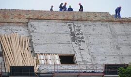 Pradedamas griauti Dramos teatro priestatas