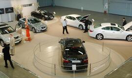 Lietuvos naujų automobilių rinka per pirmąjį pusmetį susitraukė ketvirtadaliu