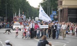Spalvinga eisena nuskaidrino Jūros šventės nuotaiką