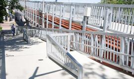 Naujasis pėsčiųjų tiltas per geležinkelį