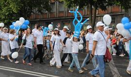 Spalvinga eisena nuskaidrino Jūros šventės nuotaiką