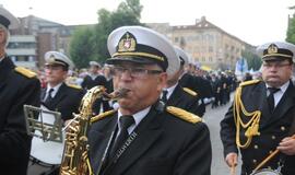 Spalvinga eisena nuskaidrino Jūros šventės nuotaiką