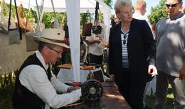 Dalia Grybauskaitė Klaipėdoje dalyvavo iškilmingoje žuvusiųjų jūroje pagerbimo ceremonijoje ir Etnografinėje pajūrio žvejo sodyboje surengtoje šventėje