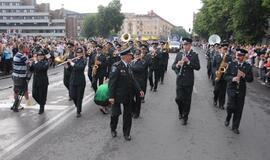 Spalvinga eisena nuskaidrino Jūros šventės nuotaiką