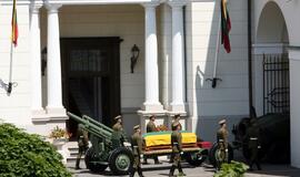 Prezidentas Algirdas Brazauskas išlydimas į Paskutinę kelionę