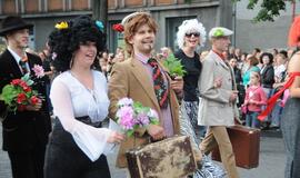 Spalvinga eisena nuskaidrino Jūros šventės nuotaiką