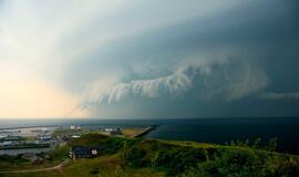 Vokietijoje galingi uraganai padarė didžiulę žalą, yra aukų