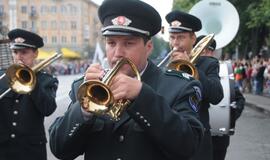 Spalvinga eisena nuskaidrino Jūros šventės nuotaiką