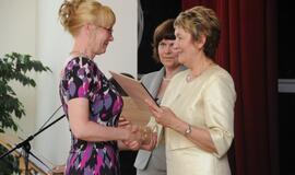 Klaipėdos valstybinės kolegijos absolventams įteikti diplomai