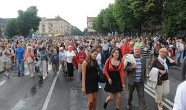 Spalvinga eisena nuskaidrino Jūros šventės nuotaiką