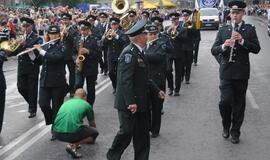 Spalvinga eisena nuskaidrino Jūros šventės nuotaiką