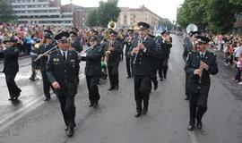 Spalvinga eisena nuskaidrino Jūros šventės nuotaiką