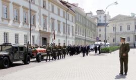 Prezidentas Algirdas Brazauskas išlydimas į Paskutinę kelionę