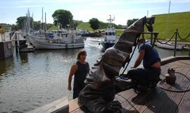 Juodasis vaiduoklis montuojamas prie tiltelio