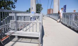 Naujasis pėsčiųjų tiltas per geležinkelį