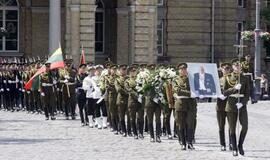 Prezidentas Algirdas Brazauskas išlydimas į Paskutinę kelionę