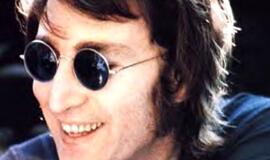Aukcione bus parduodamas Johno Lennono unitazas