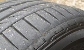 Kažkas nuleido Prancūzijos ambasadoriaus automobilio padangas