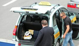 Kelionių kainas taksi iš Vilniaus oro uosto sureguliuotų nustatyti maksimalūs tarifai