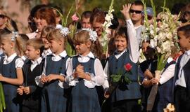 Parlamentarė Agnė Zuokienė siūlo leisti tėvams nedirbti per rugsėjo 1-ąją