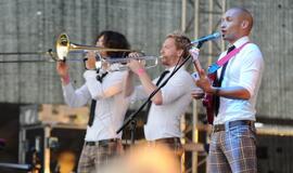 Klaipėdoje tūkstančiai žmonių judėjo Mikos ritmu