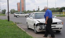 Prospektų sankryžoje - neveikiantis šviesoforas, avarija