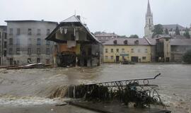 Europoje potvyniai nusinešė 8 žmonių gyvybes