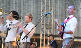 Klaipėdoje tūkstančiai žmonių judėjo Mikos ritmu