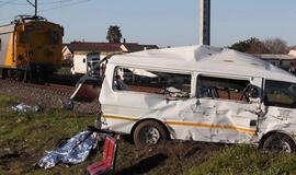 Pietų Afrikos Respublikoje per traukinio ir autobuso susidūrimą žuvo aštuoni vaikai